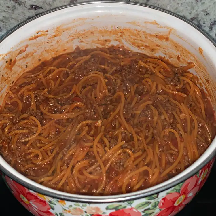 One Pot Spaghetti and Meat Sauce