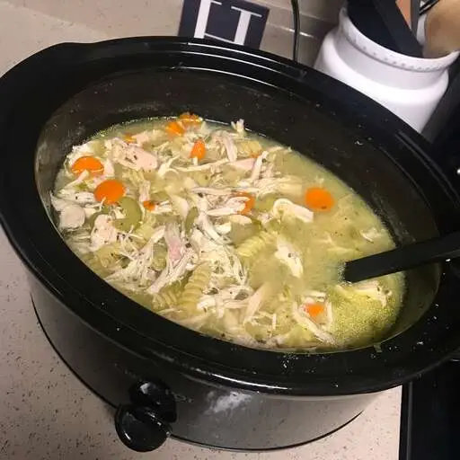 Easy CrockPot Chicken Noodle Soup