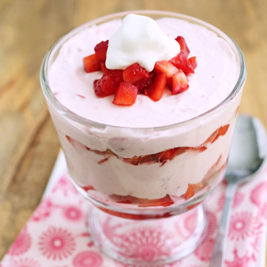 No-Bake Strawberry Cheesecake Mousse - Taste Of Recipe