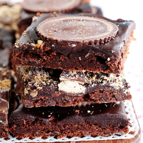 PEANUT BUTTER CUP BROWNIE BARK