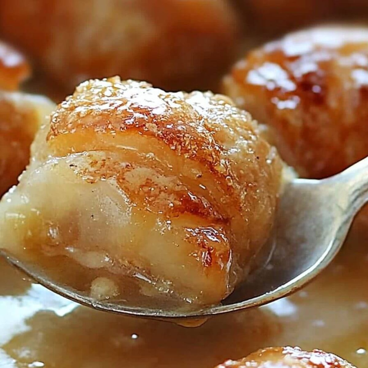 PIONEER WOMANS APPLE DUMPLINGS