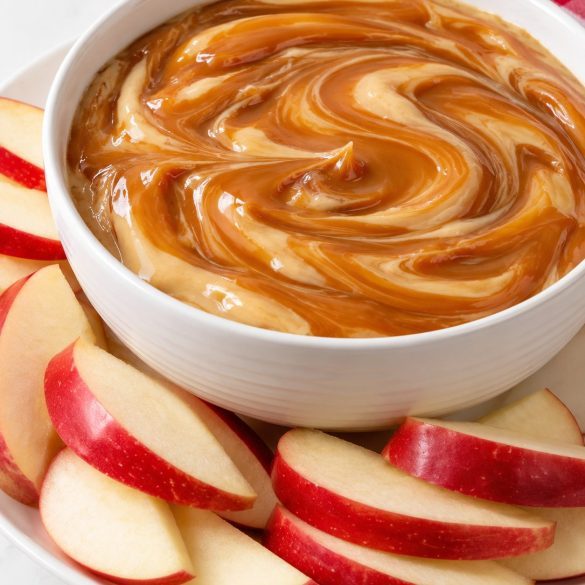 Slow Cooker Pot of Gold Caramel Dip